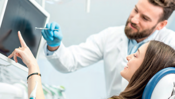 Bezpieczna praca z monitorem ekranowym; fot. Thinkstock