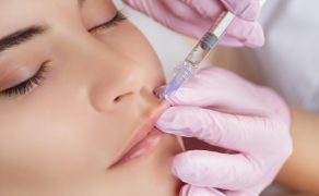 Zasady wykonywania zabiegów medycyny estetycznej ; fot. iStock