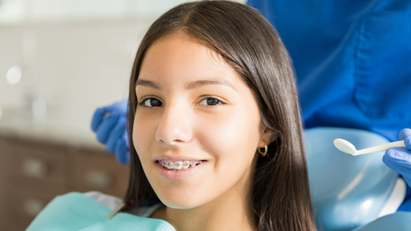 zalecenia dla pacjenta ortodontycznego; fot. iStock