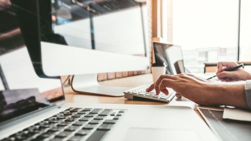 Obowiązek przekazywania informacji ; fot. iStock