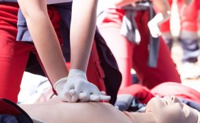 przygotowanie gabinetu somatologicznego na wypadek; fot. iStock